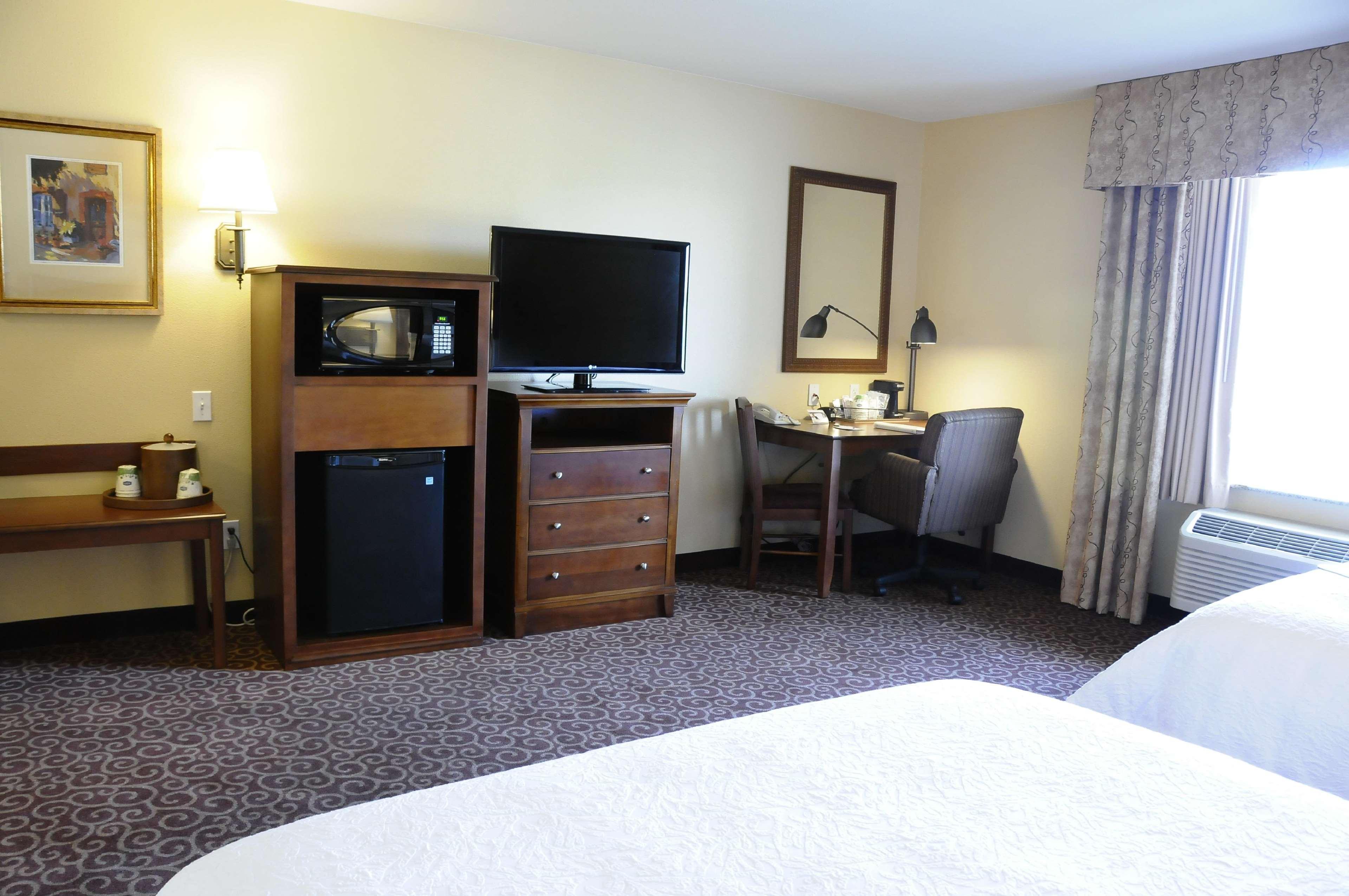 Hampton Inn & Suites רד בלאף מראה חיצוני תמונה