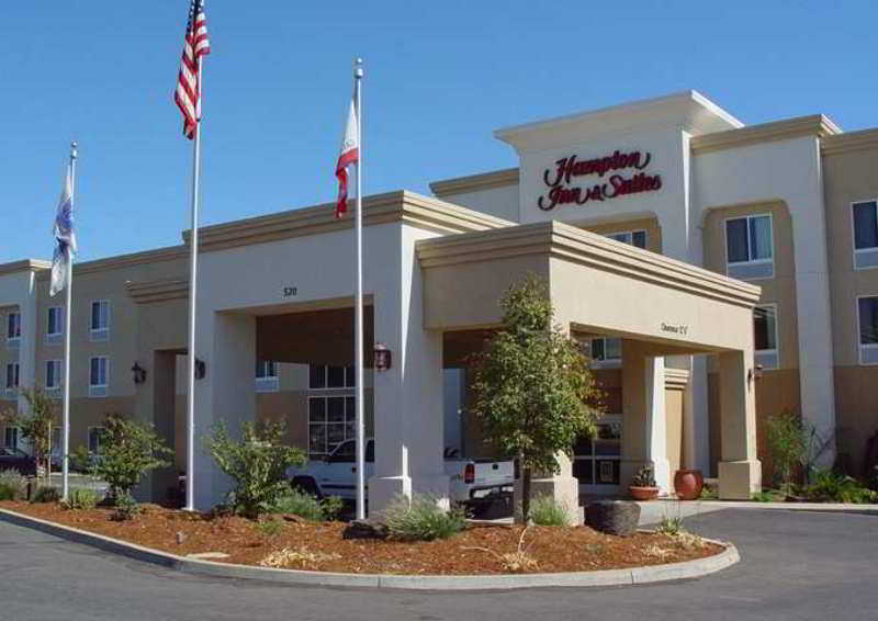 Hampton Inn & Suites רד בלאף מראה חיצוני תמונה