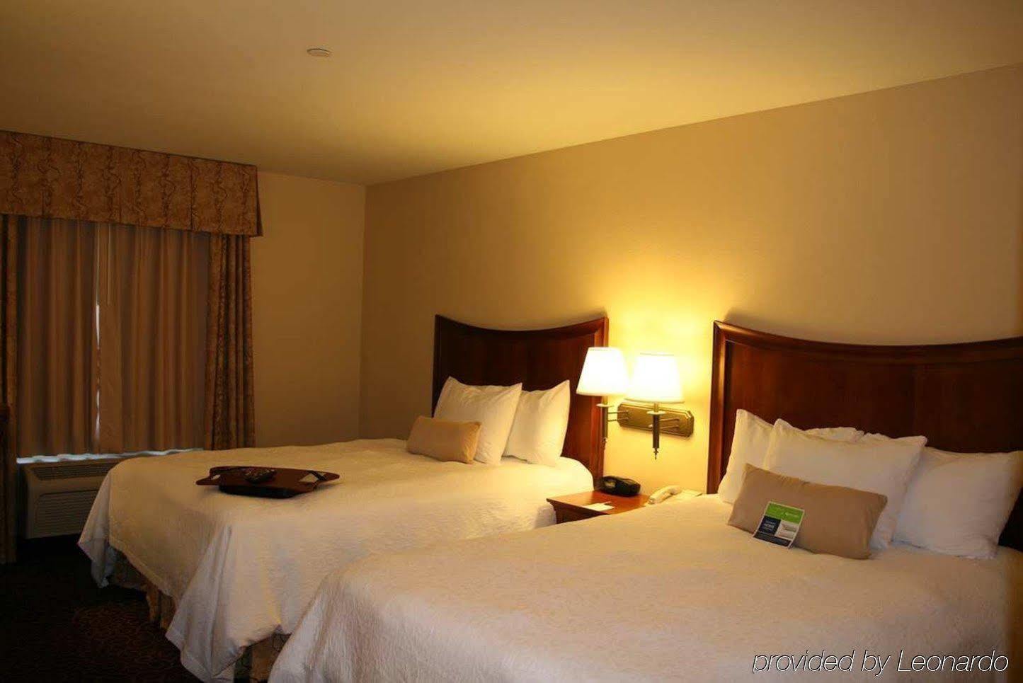 Hampton Inn & Suites רד בלאף חדר תמונה