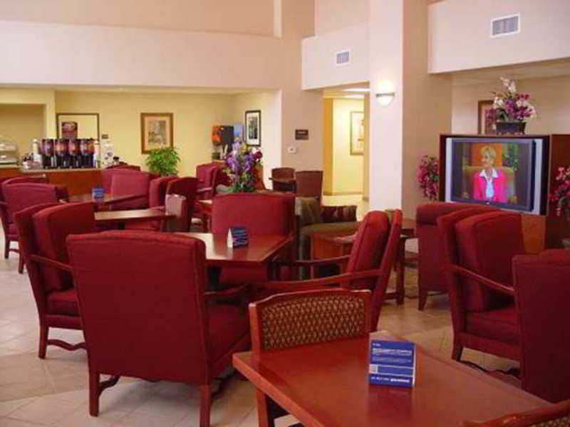 Hampton Inn & Suites רד בלאף מסעדה תמונה